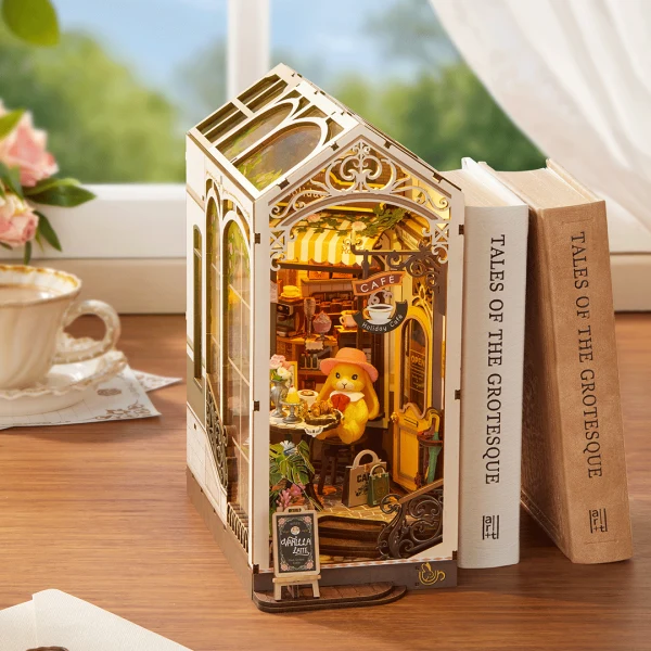 DIY minimaailma kirjahyllyyn - Holiday Cafe Book Nook - Image 3