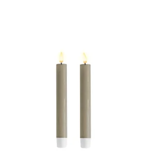 Vaalea harmaanruskea (Sand) Led kruunukynttilä kork. 15 cm 2 kpl