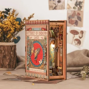 DIY Minimaailma kirjahyllyyn - Butterfly of Unknown Lands Book Nook